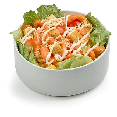 Салат Цезарь с лососем