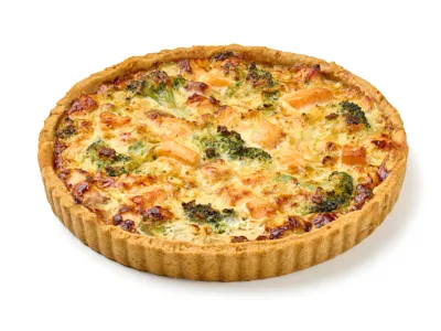 Киш с семгой и брокколи